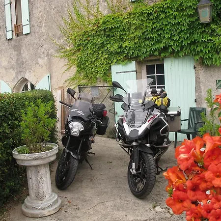 Le Moulin De Monpoisson Гостевой дом